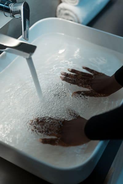Atasco en lavabo de hogar cubierto por seguro para hogar